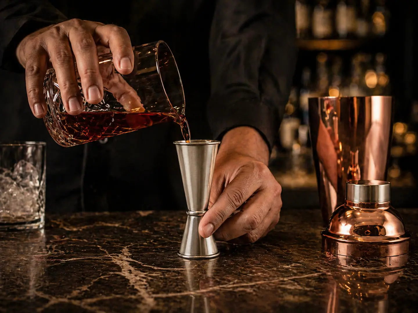 Medidor japonés de coctelería (jigger) de acero inoxidable 30 y 60 ml 2