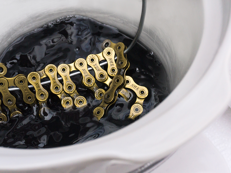 Cómo encerar una cadena de bicicleta: guía completa LubriBike
