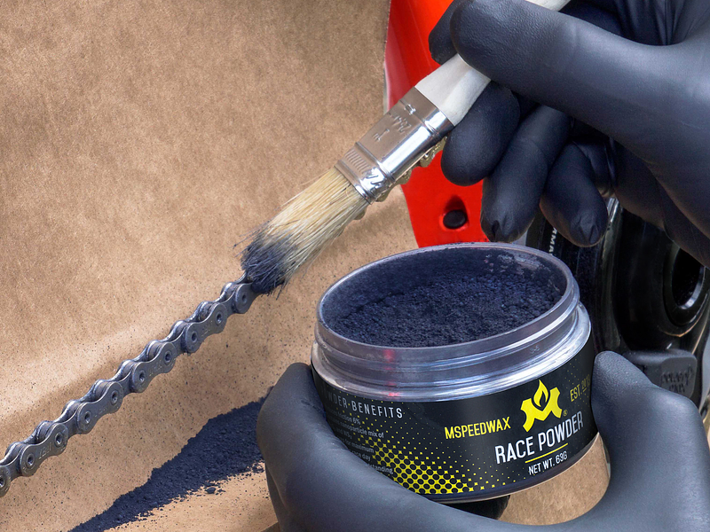 Cómo Aplicar Race Powder en una Cadena Encerada: Guía Completa LubriBike