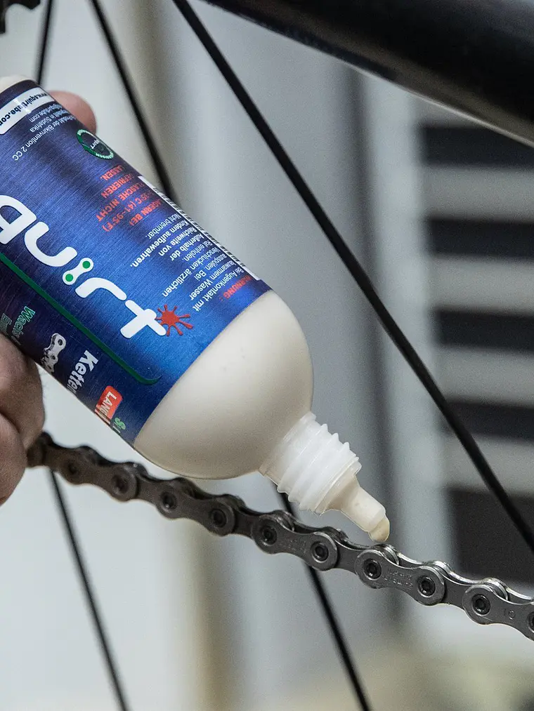 Squirt Chain Lube 3