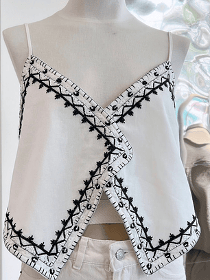 Top bordado 