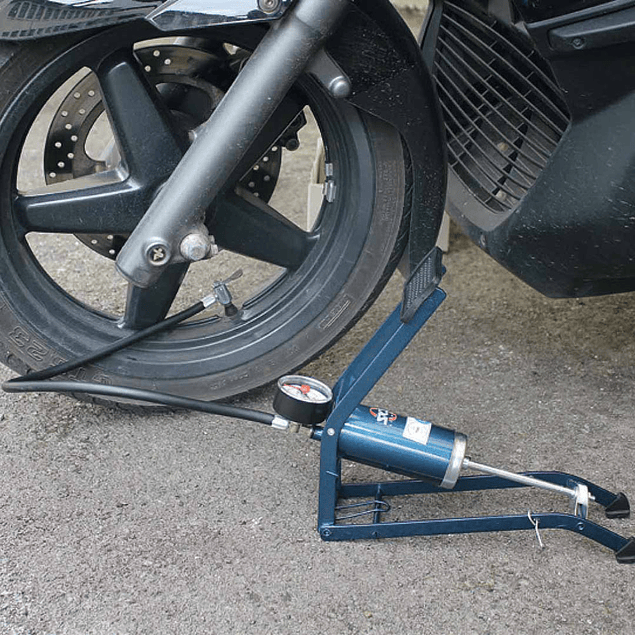 Bomba de pie para bicicleta robusta de acero 10060