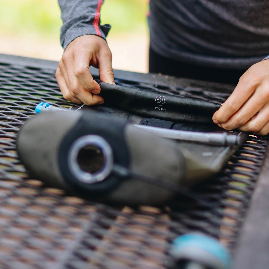 Botella de Hidratación Seeker 6L Mammoth Grey 6