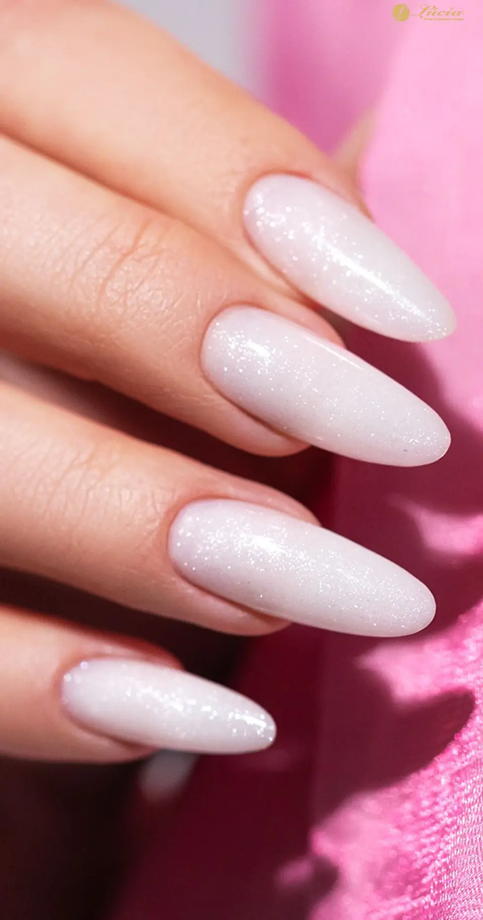 Victoria Vynn - Easy Fiber Gel Sparkle Milky 15gr 2