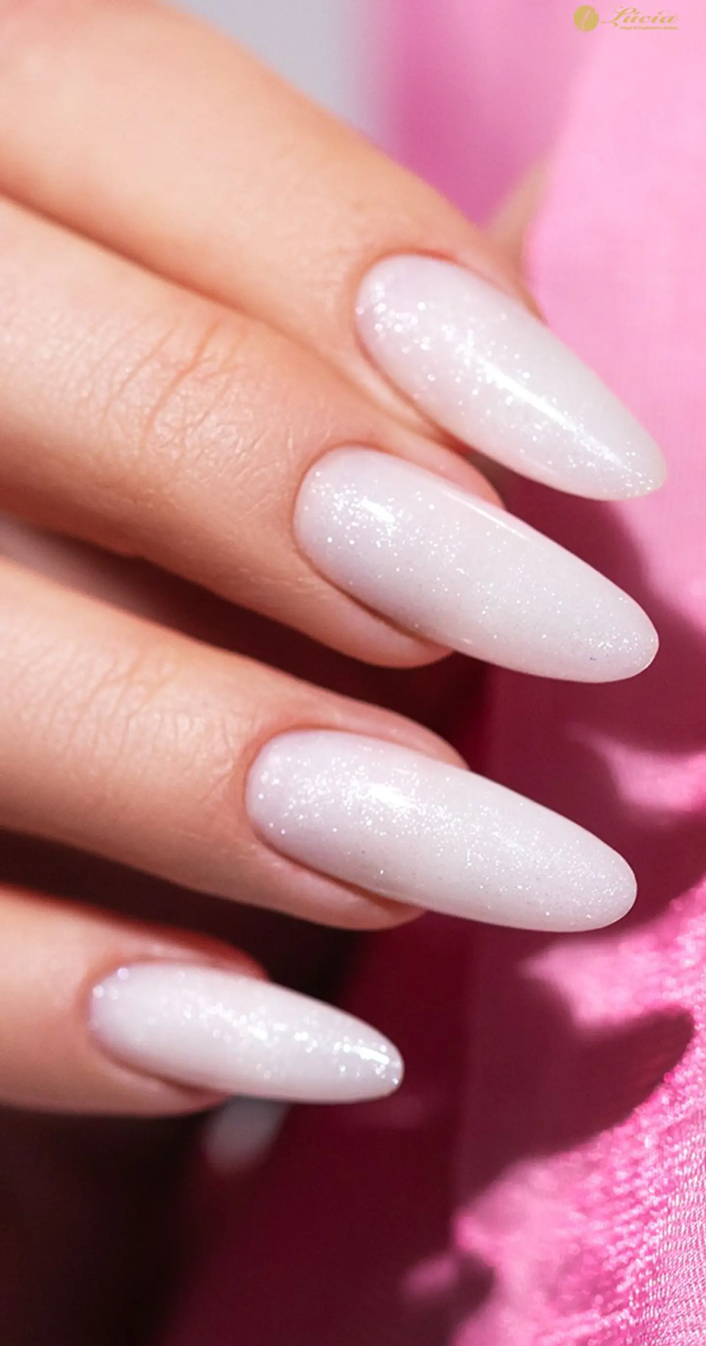 Victoria Vynn - Easy Fiber Gel Sparkle Milky 50gr 2