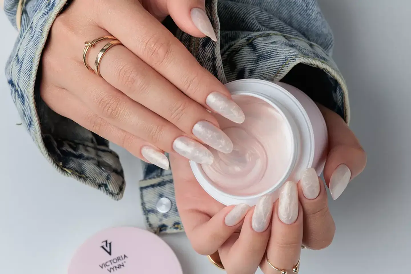 Victoria Vynn - INSTA GEL 14 Pearly Crush 40gr 2