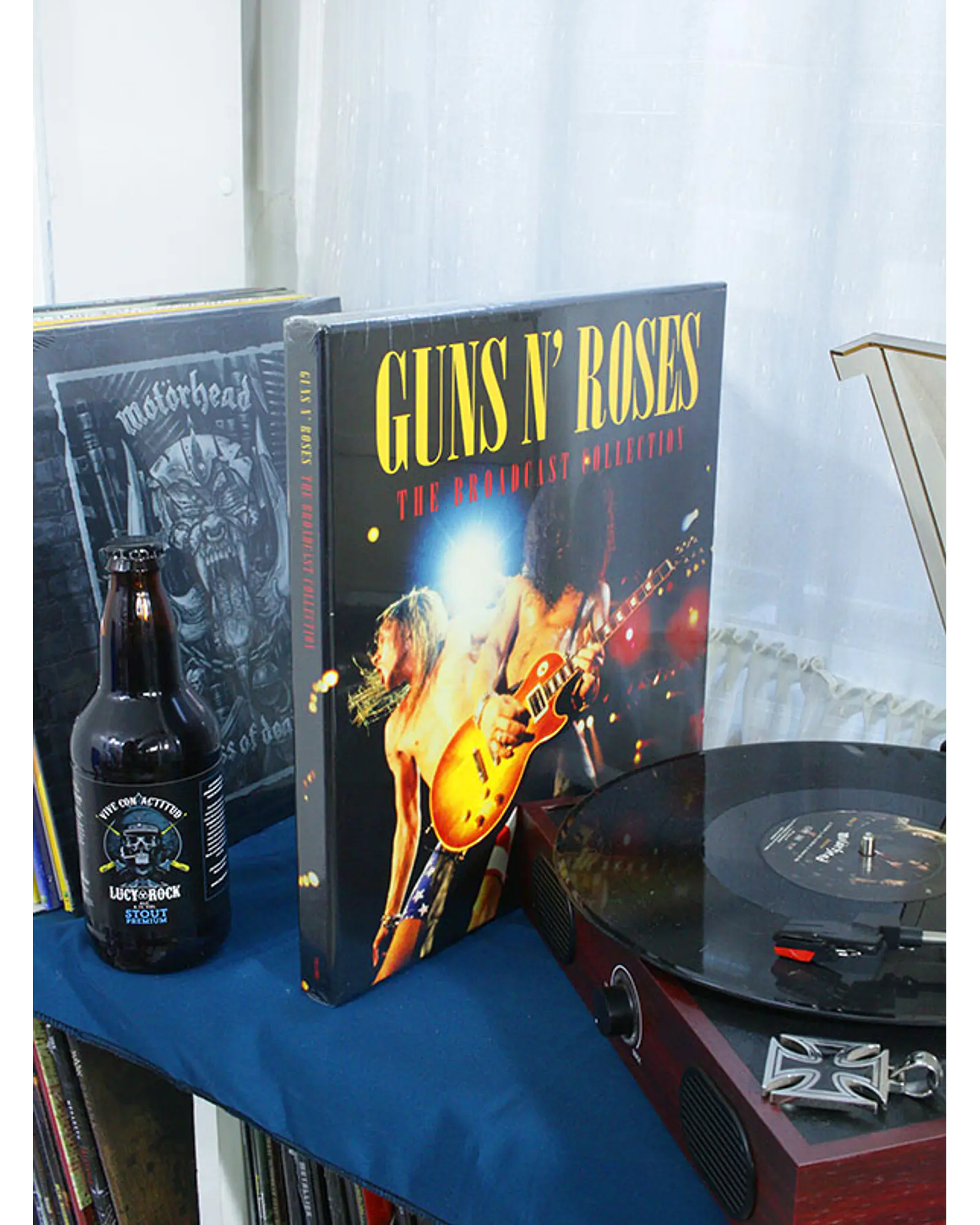 超レア:コレクターアイテムGuns N' Roses BOX GUNS'N ROSES THE BROADCAST COLLECTION BOX SET