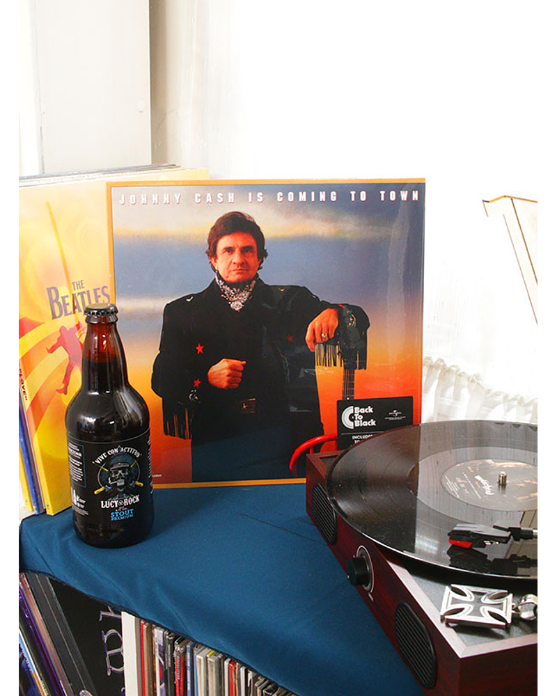 VINILO JOHNNY CASH IS COMING TO TOWN REMASTERED