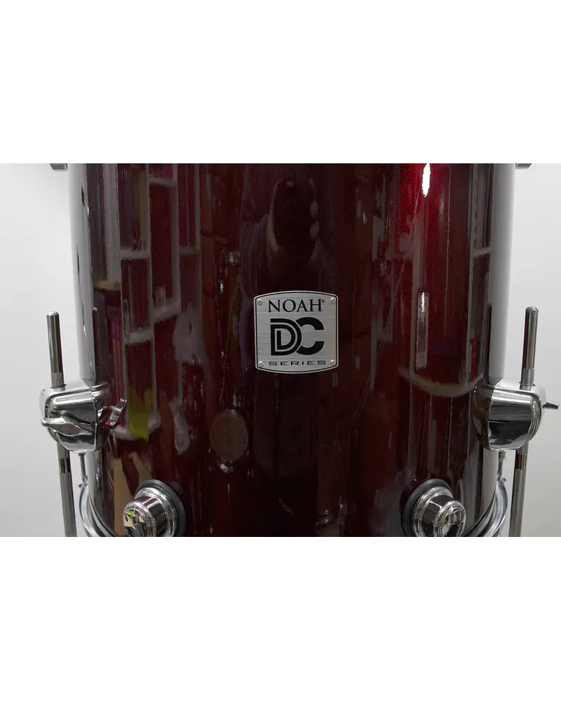 TIMBAL 16X16 ROJO OSCURO DC NOAH EXHIBICIÓN