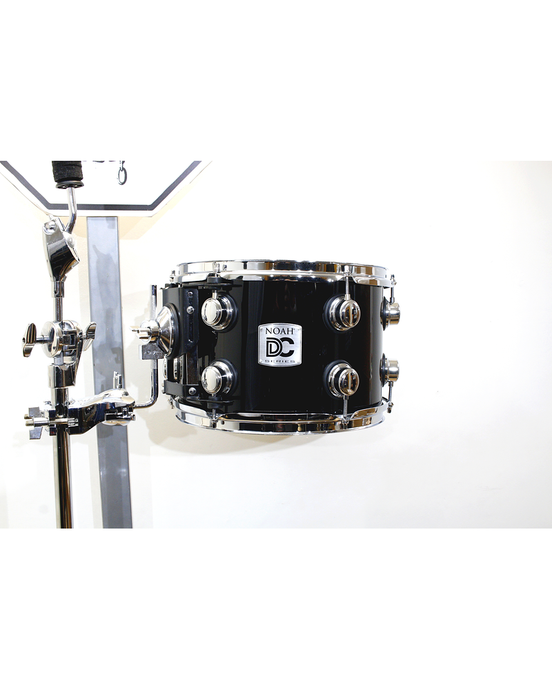 TOM 12X8 NEGRA NOAH DC