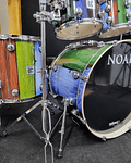 BATERIA GAMA MEDIA NOAH DC MULTICOLOR 08 12 14 14 22 + PLATILLOS B8