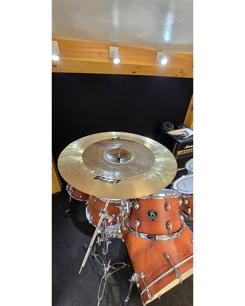 CHINA 18 GHOST ARBOREA USADO