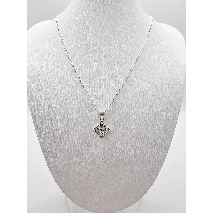 Conjunto de Collar y Aros Nudo de Brujas en Plata 925  3