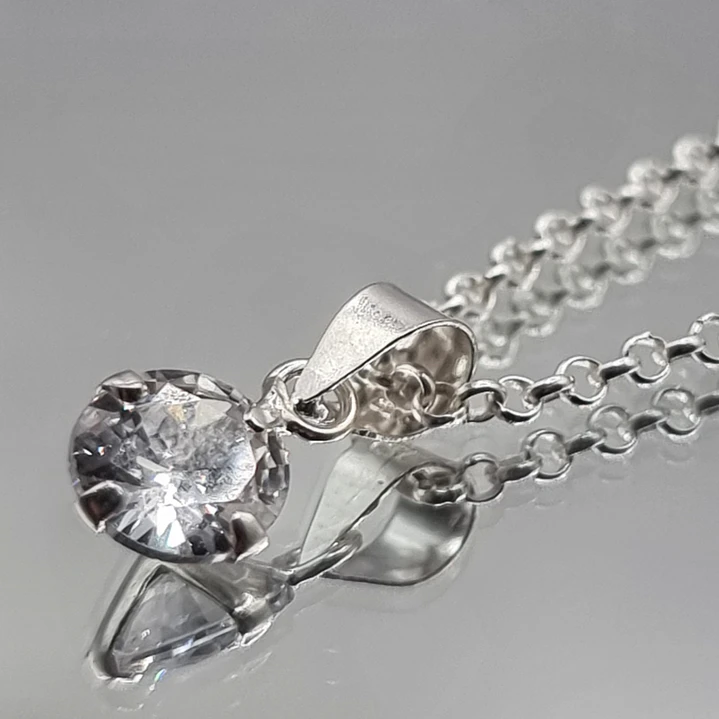Collar Punto De Luz con Circón en Plata 925  3