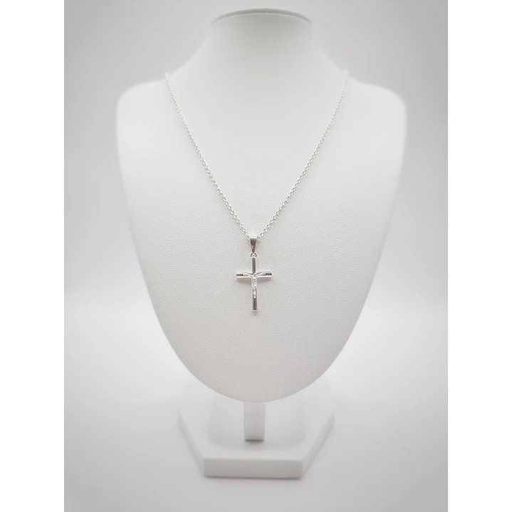Collar Jesús en la Cruz en Plata 925  3