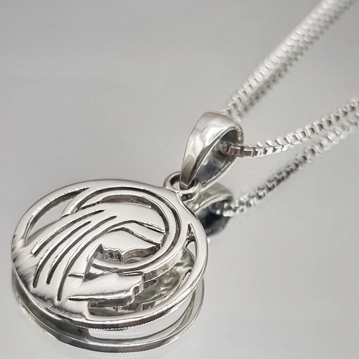 Collar Virgen Medalla Religiosa en Plata 925  2