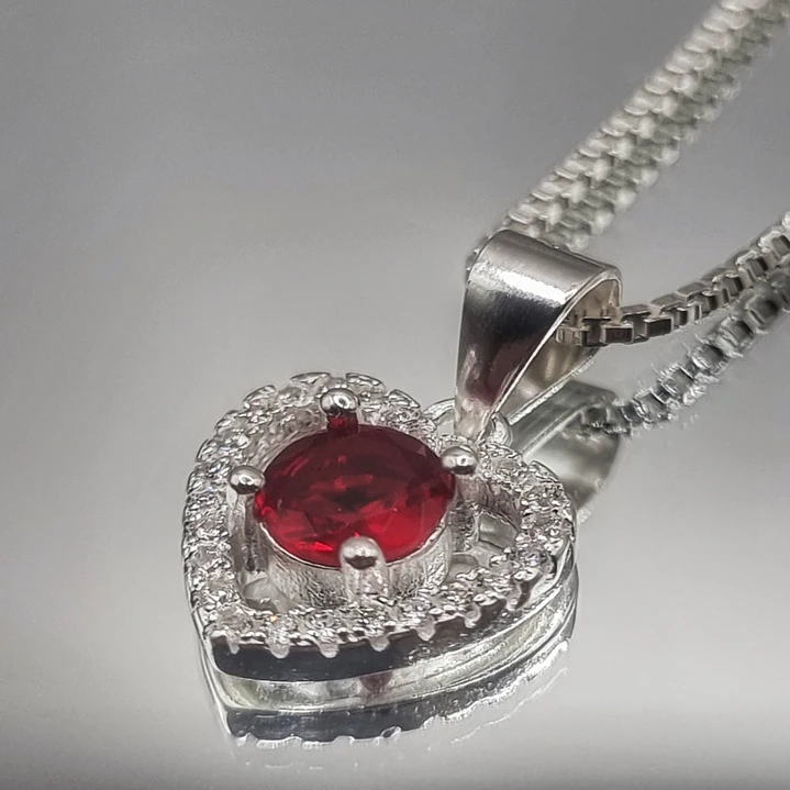 Collar Corazón Circón Rubí en Plata 925 Fina  2