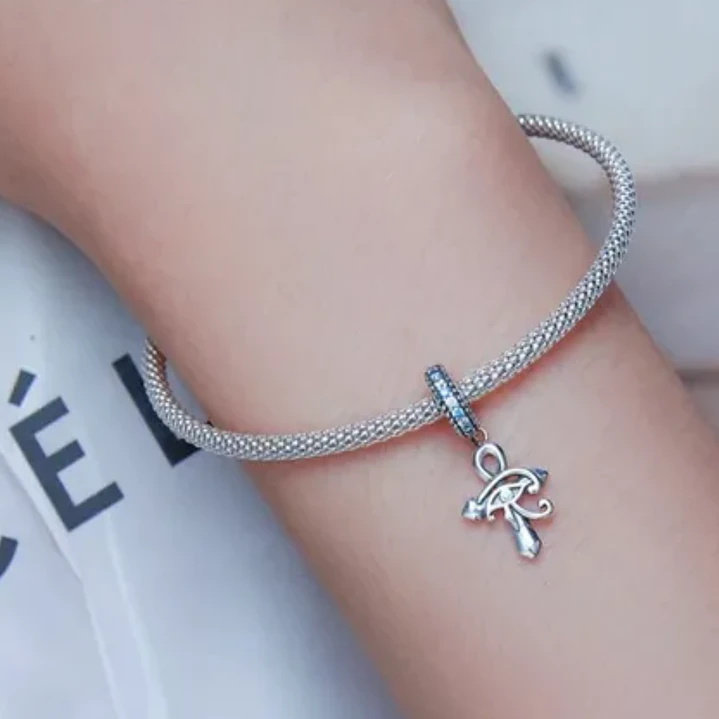 Charm Cruz Guardián con Ojo Divino en Plata 925  2
