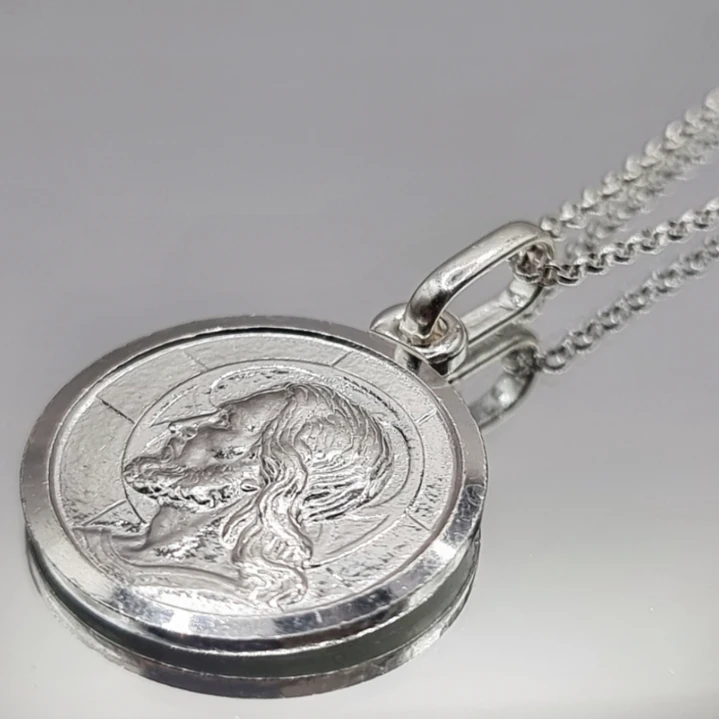 Collar Colgante Jesús en Plata 925 2