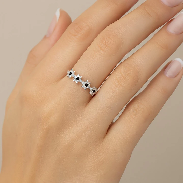 Anillo en Plata 925 Flores Circones Ónix  2