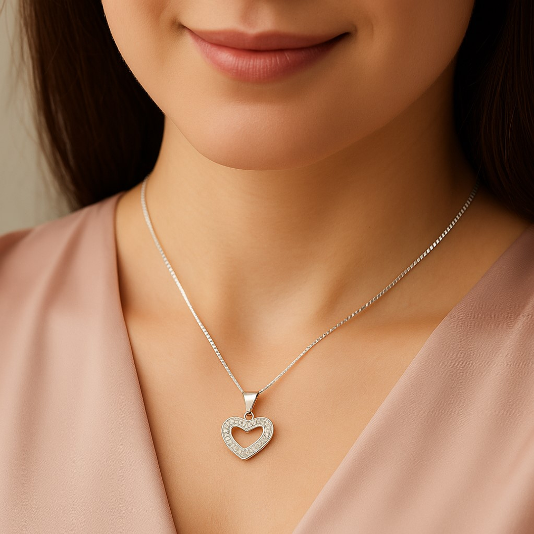 Collar Corazón Circón Elegante en Plata 925  2