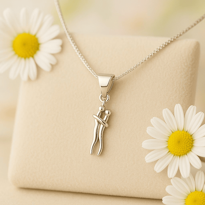 Collar Abrazo infinito en Plata 925  3