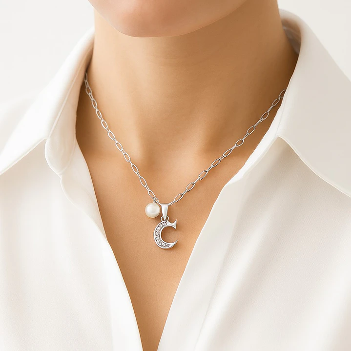 Collar Letra C Circón Con Perla De Rio En Plata Ley 925  2