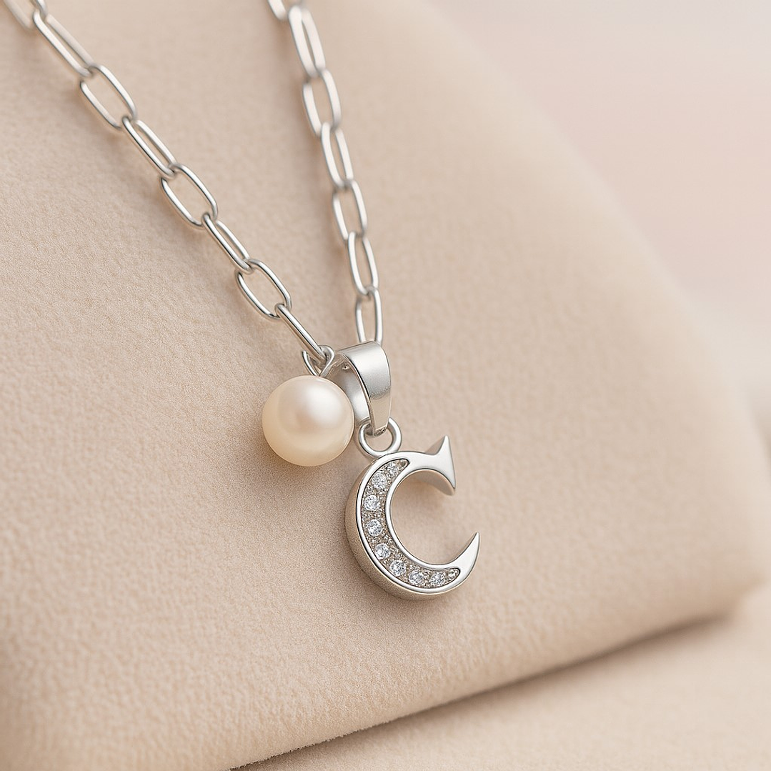 Collar Letra C Circón Con Perla De Rio En Plata Ley 925  3