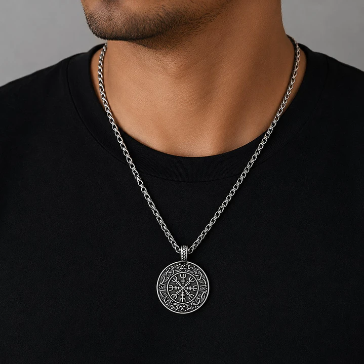 Collar Hombre Brújula de Runas Vikingas Acero Inoxidable  2