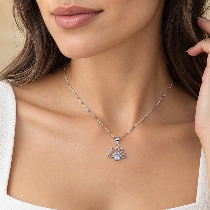 Collar Flor de Loto con Piedra Luna Plata Ley 925 3