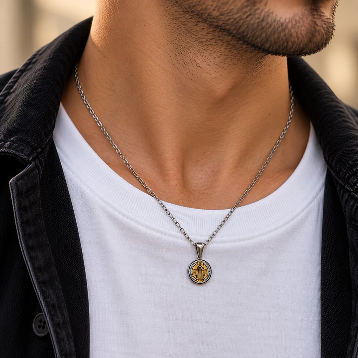 Collar San Benito en Acero Inoxidable 3