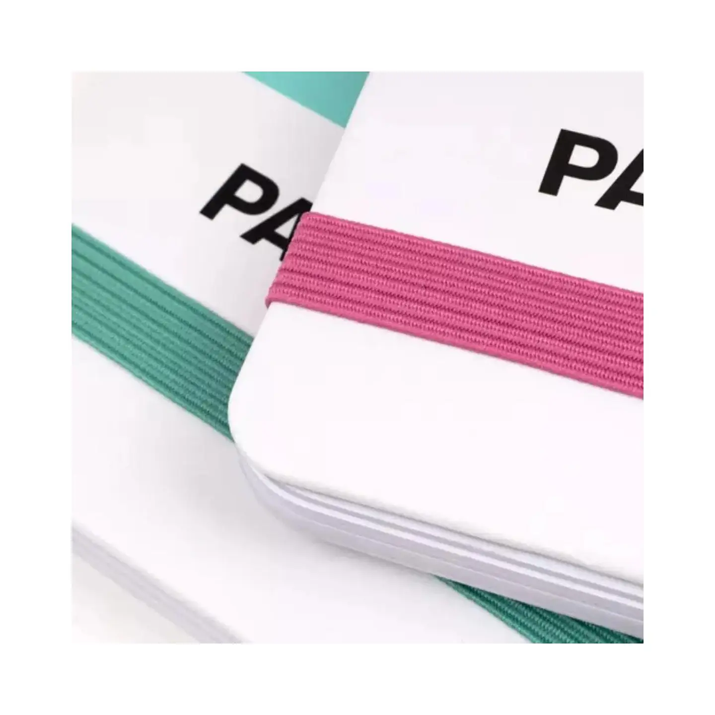 Croquera Pantone Medio Oficio Con Elástico 100 Hojas 80g/m2 6
