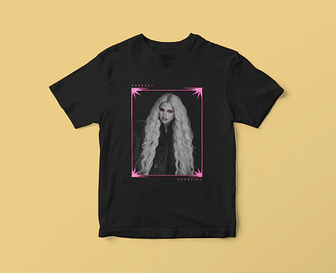 T-shirt Bárbara Bandeira – Rosa Neon Grunge