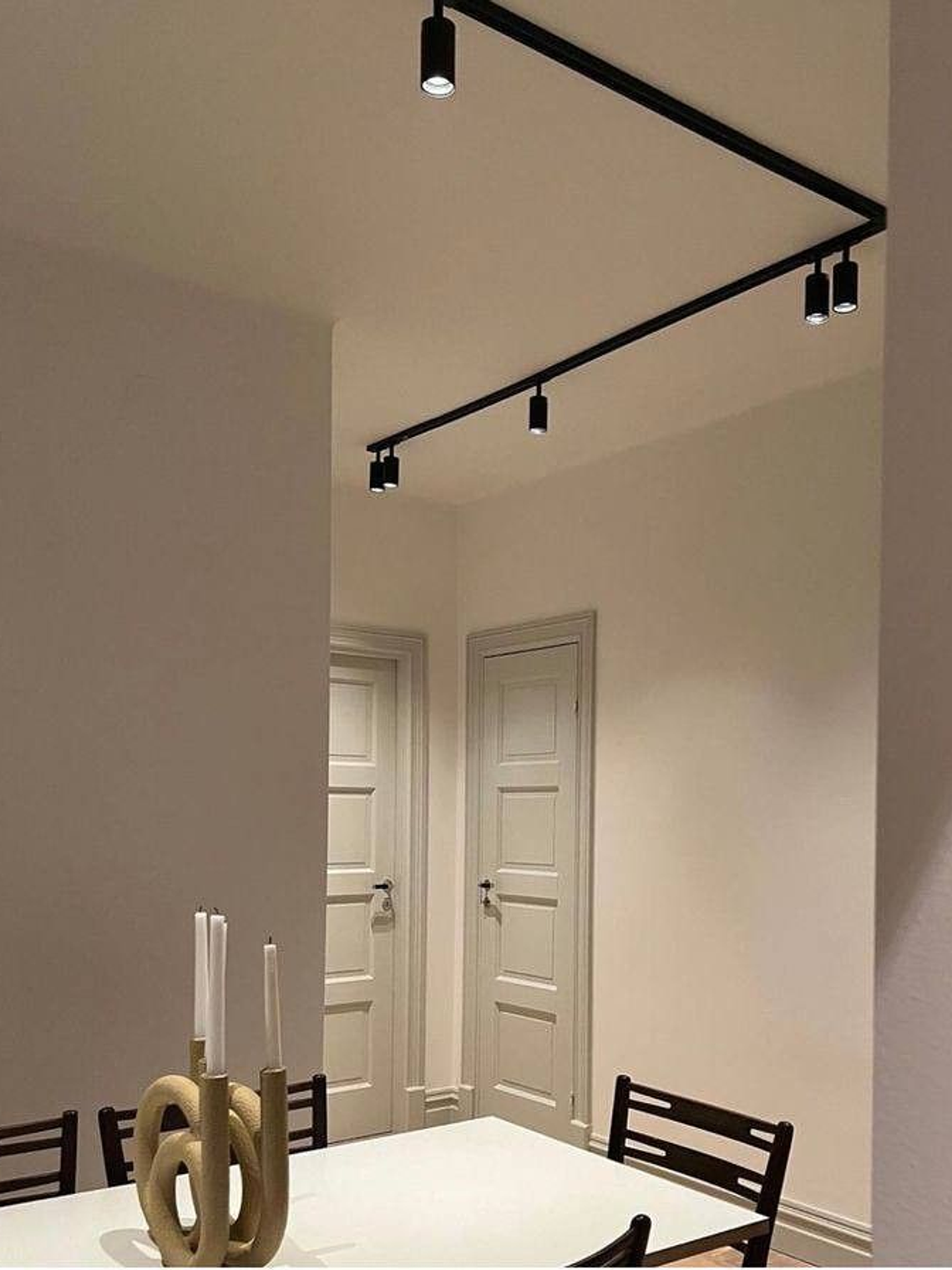 Pack 3 Focos GU10 Riel Monofásico 1 Metro Negro Luz Cálida 4