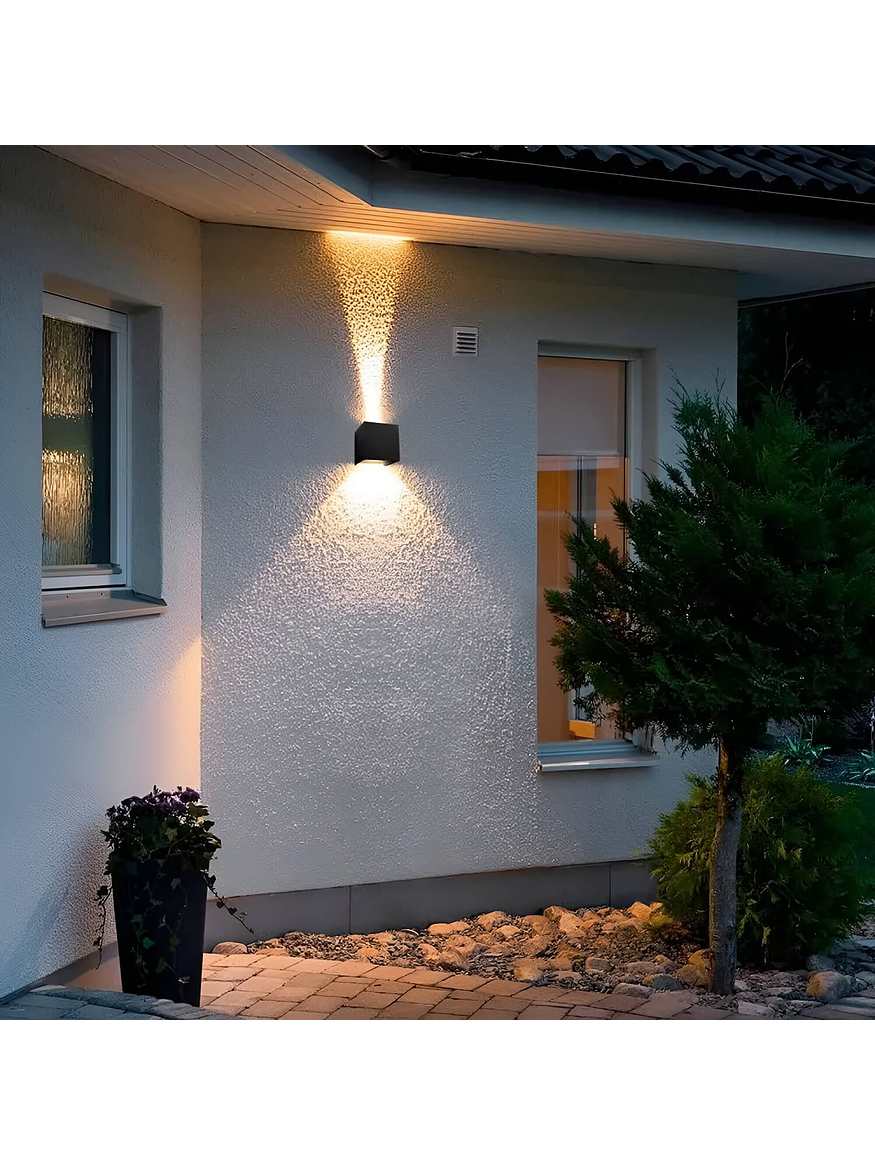 Aplique Muro Sobrepuesto Negro LED 10W 3000K IP54 2