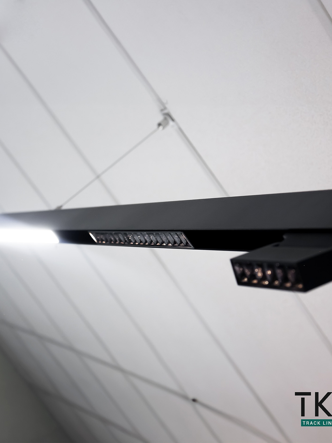 Foco Magnético Basculante LED 12W 3000K negro 48V 5