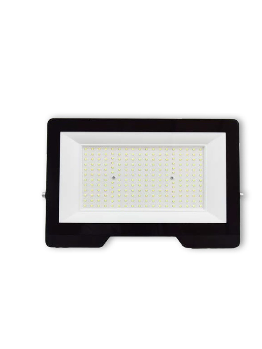 Proyector LED DS1 150W 2500K KATRO ROBLAN IP65 1