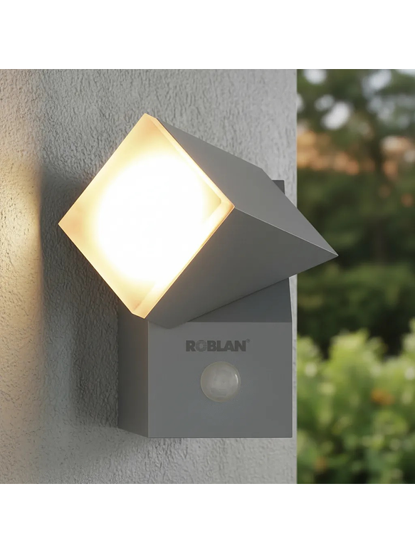 Aplique LED Exterior ZOA 8W Luz Cálida con Sensor IP54 Plata 2