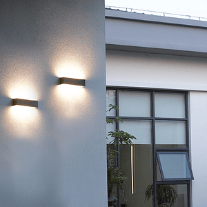 Aplique LED Exterior ROBLAN 22W Luz Cálida IP65 Plata
