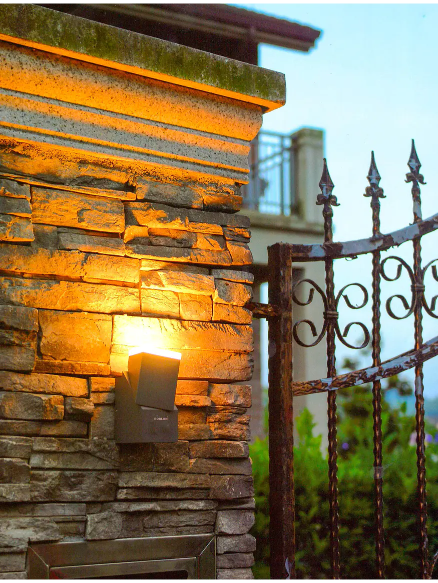 Aplique LED Exterior ROBLAN Z NU 1 Foco 8W Luz Cálida 3000K IP54 Gris 2