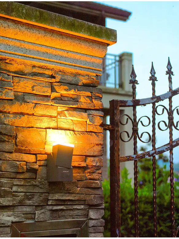 Aplique LED Exterior ROBLAN Z NU 1 Foco 8W Luz Cálida 3000K IP54 Plata 2