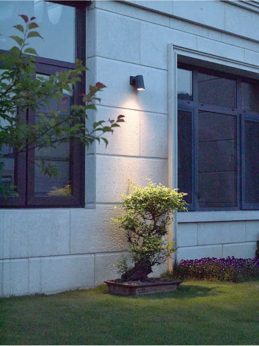 Aplique LED Exterior ROBLAN Z GACR Spot 13W Luz Cálida 3000K IP65 Gris 4