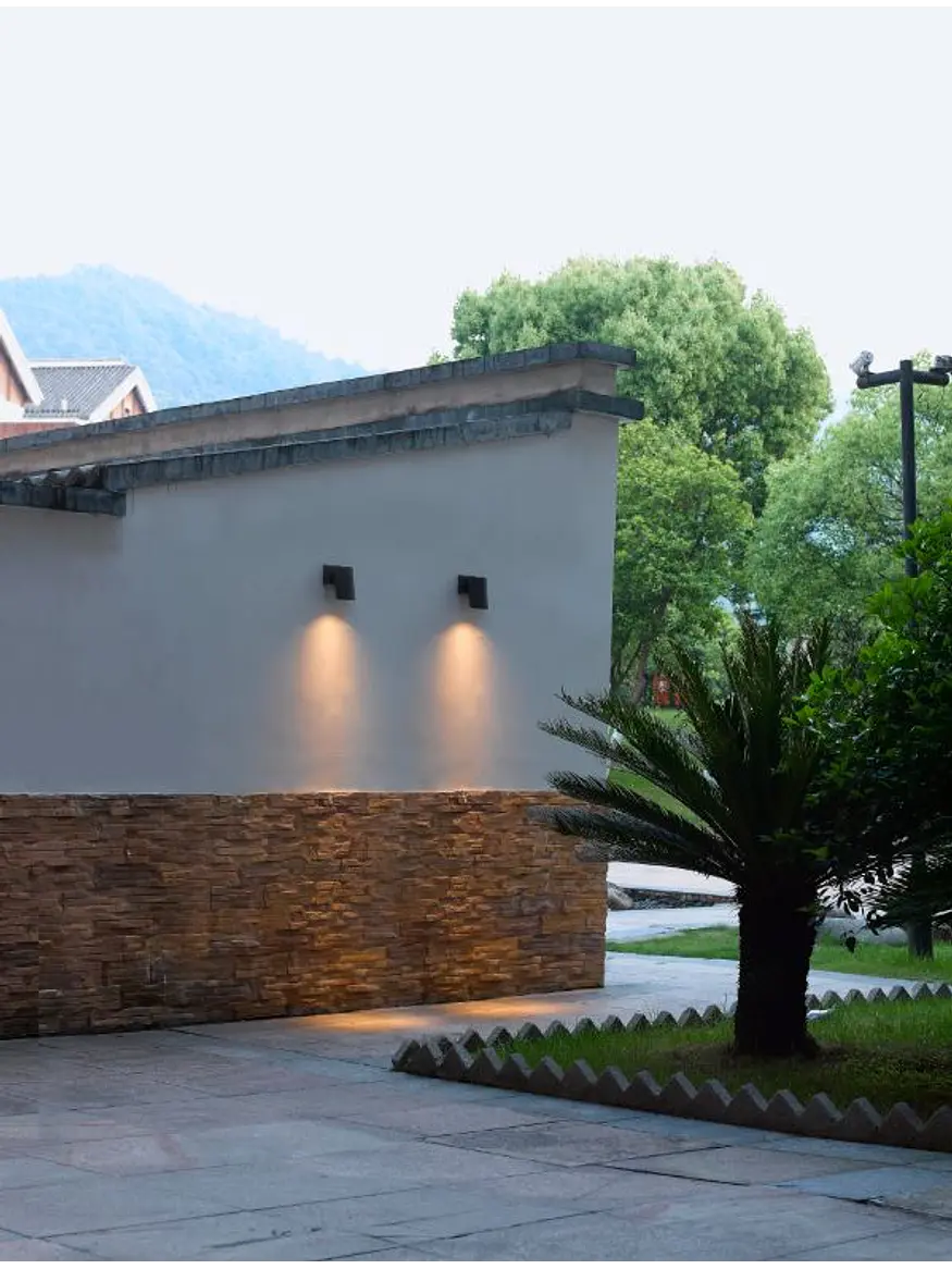 Aplique LED Exterior ROBLAN Z GACR Spot 13W Luz Cálida 3000K IP65 Gris 5