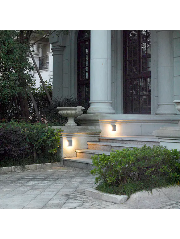 Aplique LED Exterior ROBLAN Z DELTA 4.8W Luz Cálida 3000K IP54 Gris 4