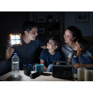 Luminaria Solar Portátil S19 200W Luz Fría / Luz Cálida Emergencia IP65