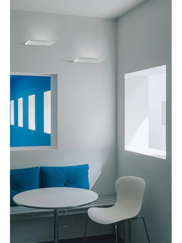 Aplique LED Roblan VILANOVA 20W Luz Cálida Negro 4
