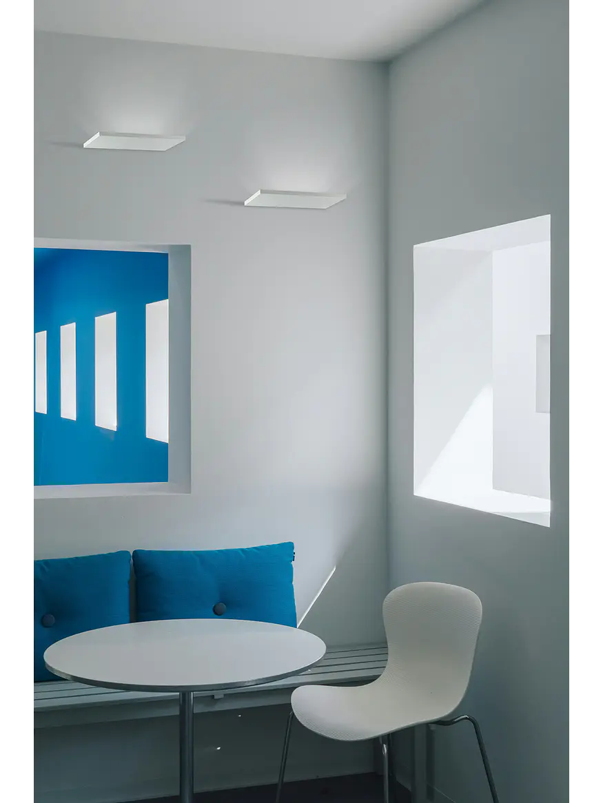 Aplique LED Roblan VILANOVA 20W Luz Cálida Negro 4