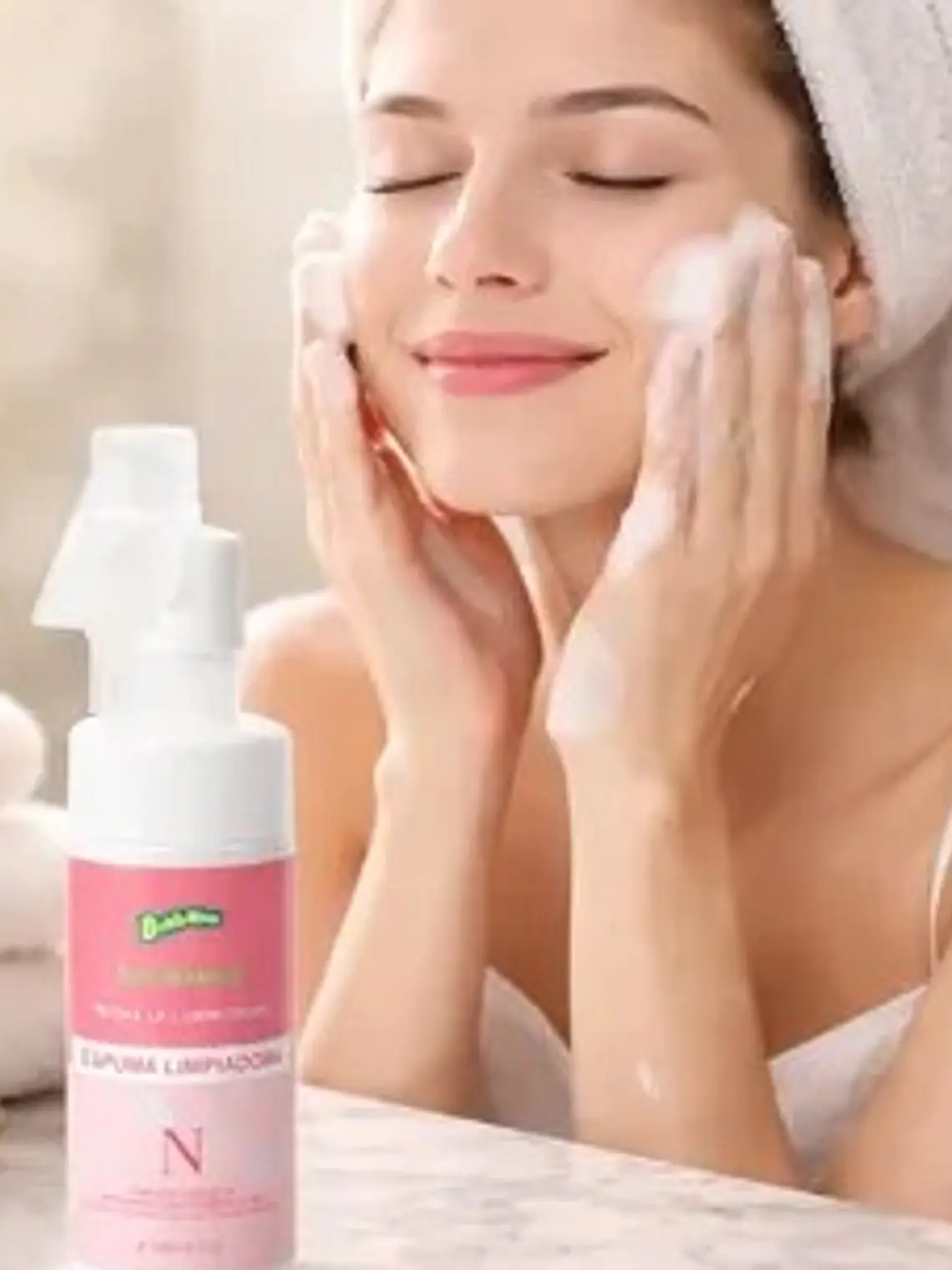 ESPUMA LIMPIADORA FACIAL NIACINAMIDE 150G BUBBALUU 1