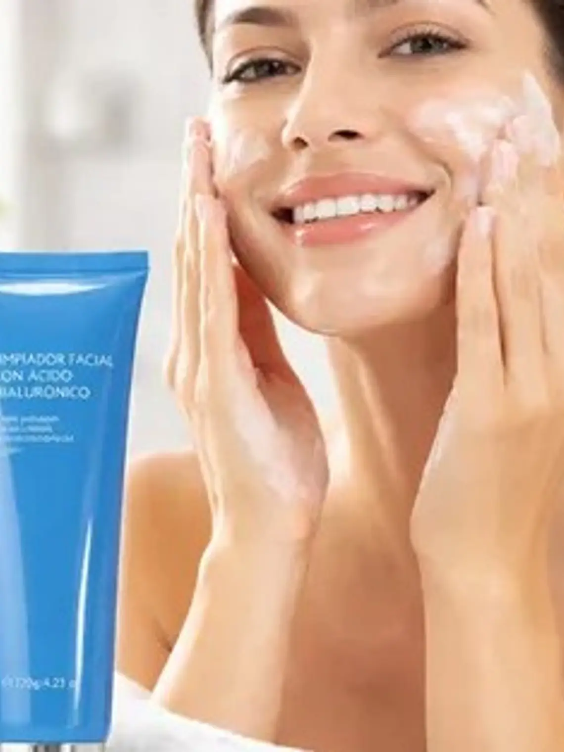 LIMPIADOR FACIAL CON ACIDO HIALURONICO 120G FLAMENCO 3