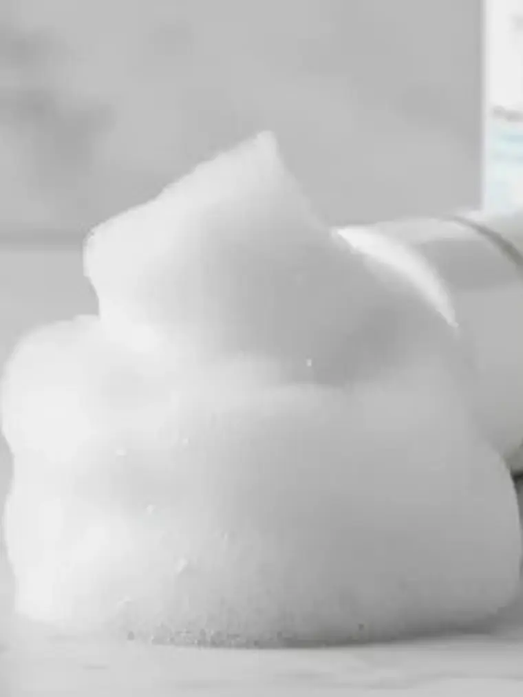 ESPUMA FACIAL CON VITAMINA B5+ÁCIDO HIALURÓNICO 125ML FLAMENCO 3